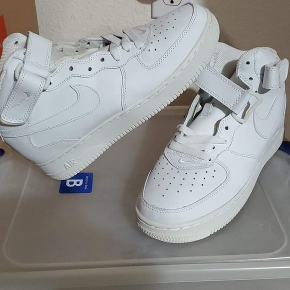air force ones size 8